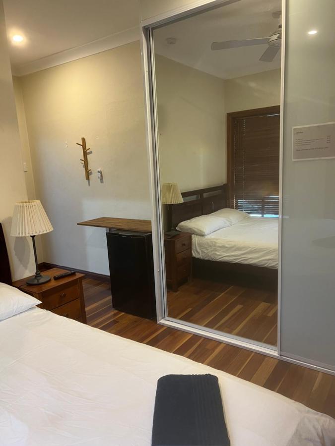 Hotel Grannyflat à Bankstown Extérieur photo